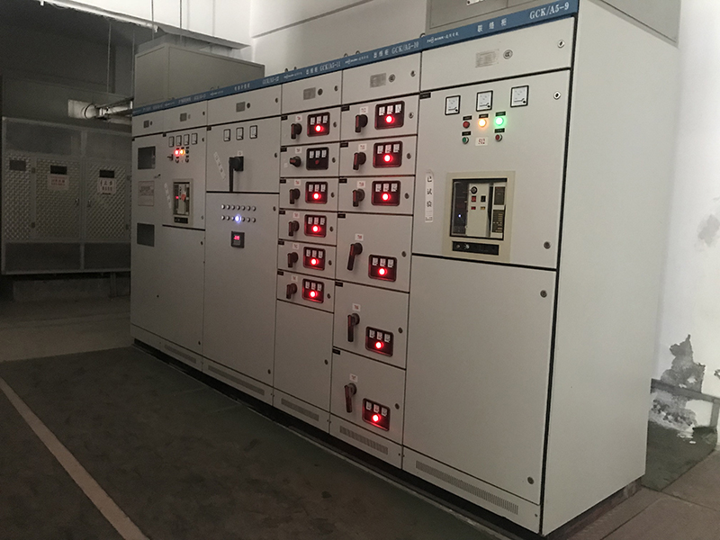 華南國(guó)家計(jì)量測(cè)試中心二院電柜安裝工程2