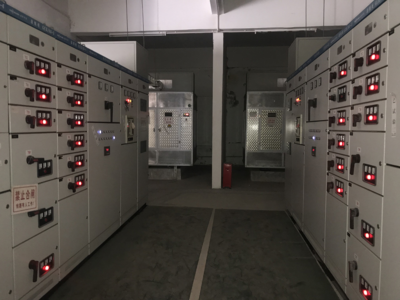 華南國(guó)家計(jì)量測(cè)試中心二院電柜安裝工程3